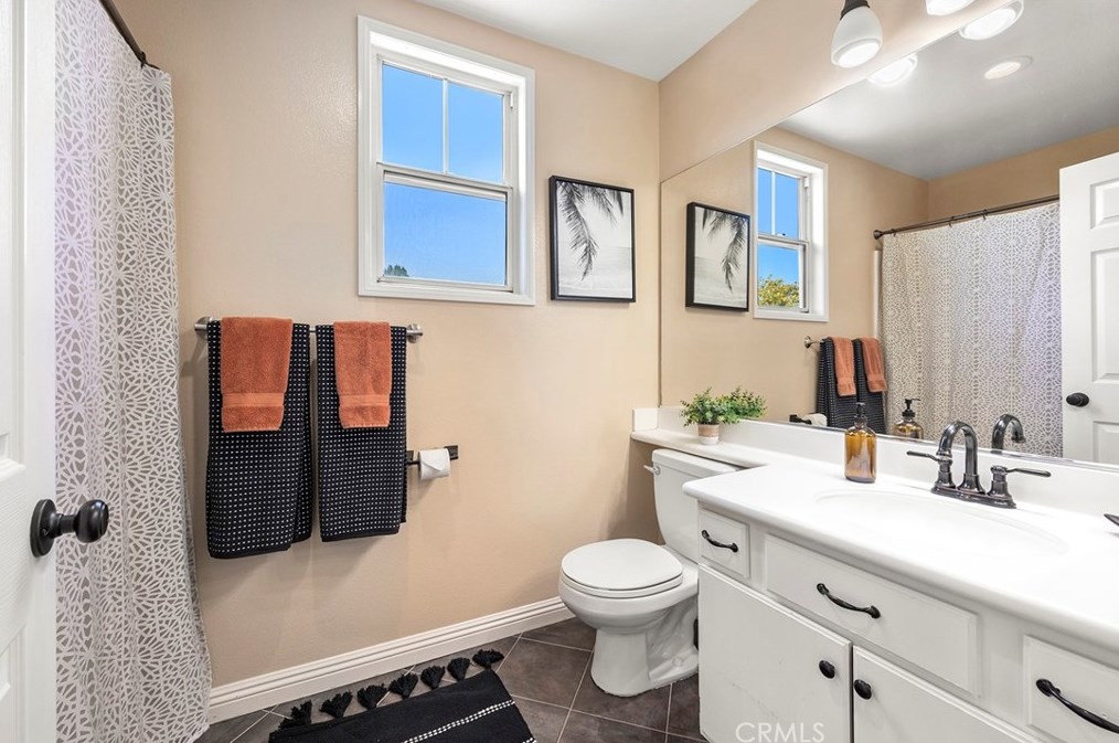 337 Honeysuckle Ln, Brea CA  92821-5035 exterior