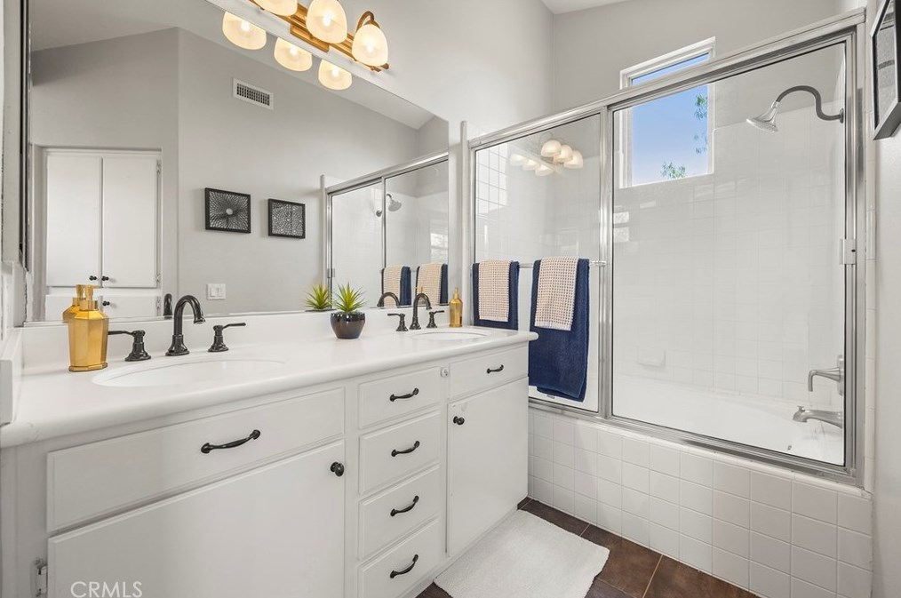 337 Honeysuckle Ln, Brea CA  92821-5035 exterior