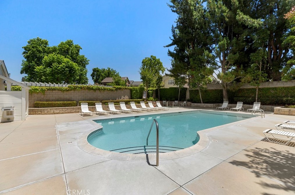 337 Honeysuckle Ln, Brea CA  92821-5035 exterior
