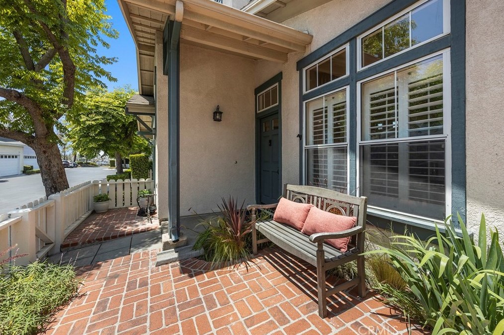 337 Honeysuckle Ln, Brea CA  92821-5056 exterior