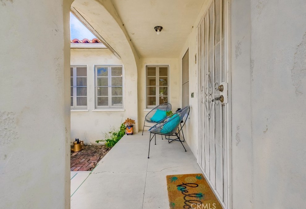 3565 Lemon Ave, Long Beach CA  90807-4747 exterior