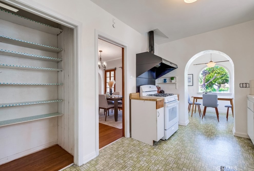 3565 Lemon Ave, Long Beach CA  90807-4747 exterior