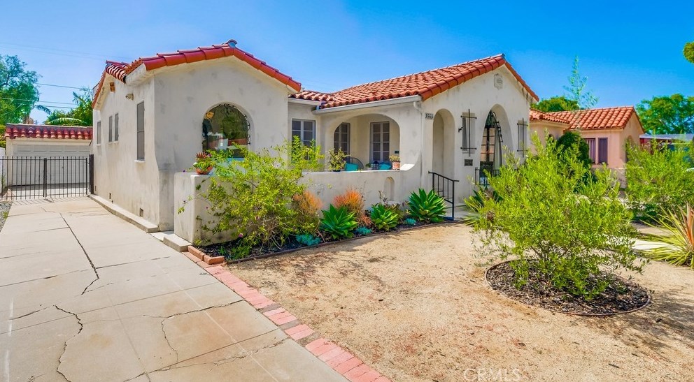 3565 Lemon Ave, Long Beach CA  90807-4747 exterior