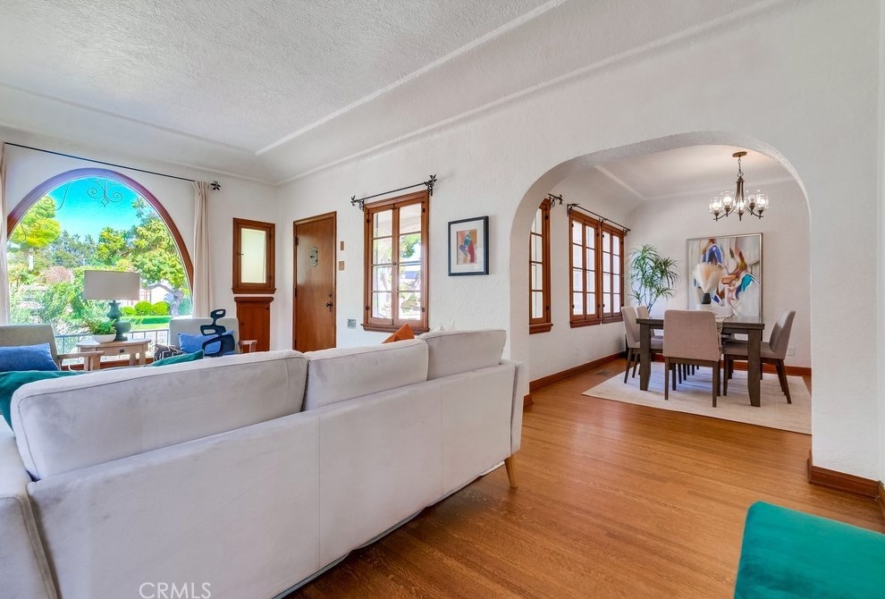 3565 Lemon Ave, Long Beach CA  90807-4747 exterior