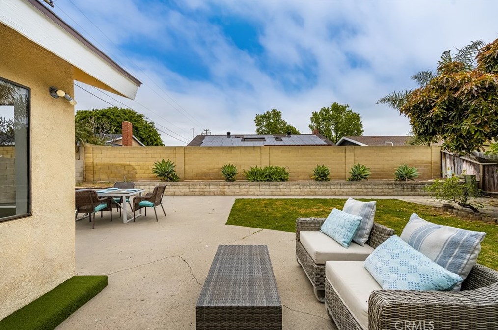 265 Sacramento St, Orange CA  92867-7835 exterior