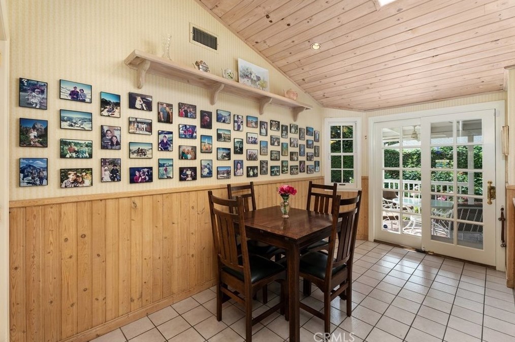 1224 Orange Grv Ave, Orange CA 92867-7027 exterior