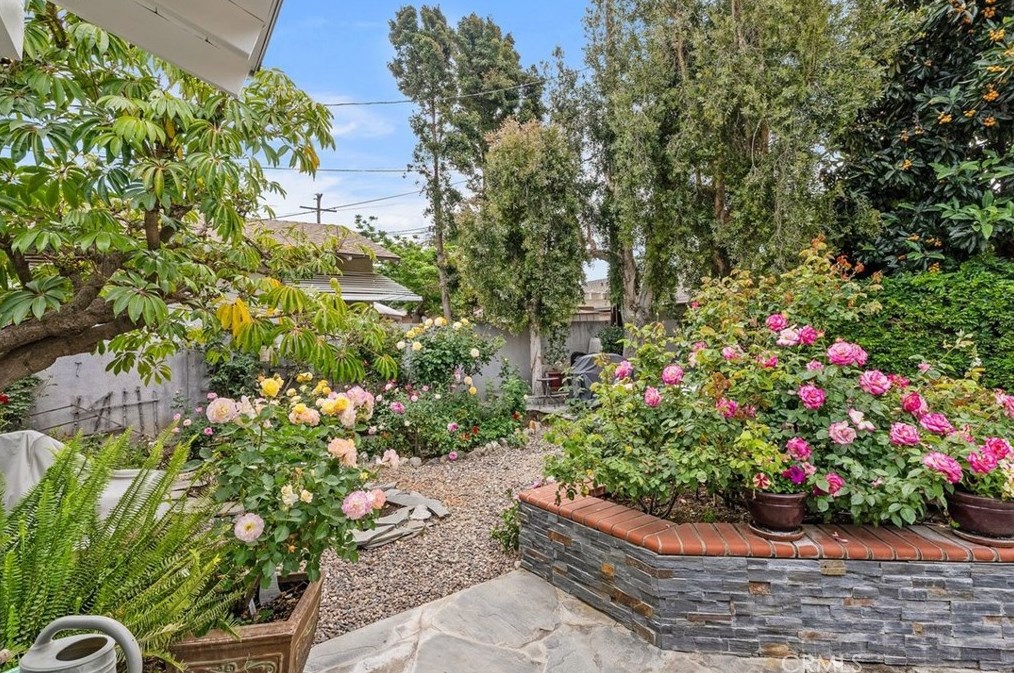 1224 Orange Grv Ave, Orange CA 92867-7027 exterior