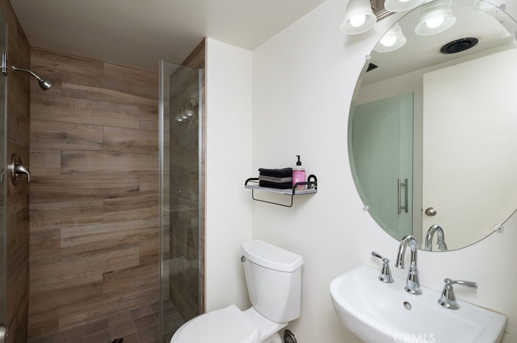 15757 Creswick Dr, La Mirada CA  90638-1504 exterior