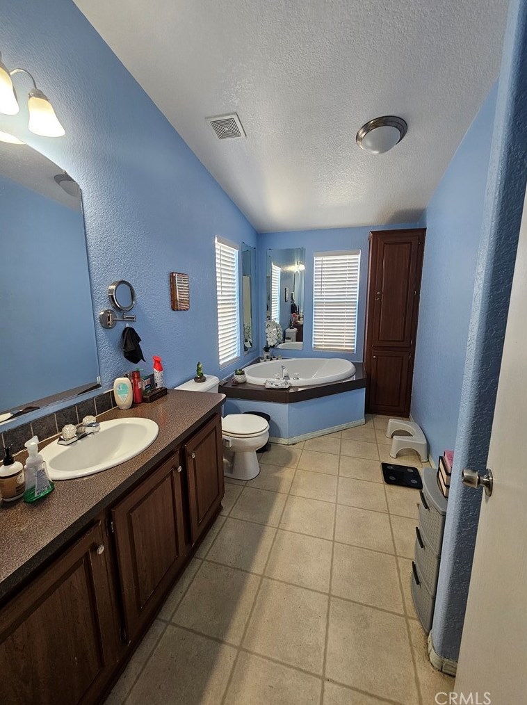 80 Dawes St, Perris CA  92571-3148 exterior