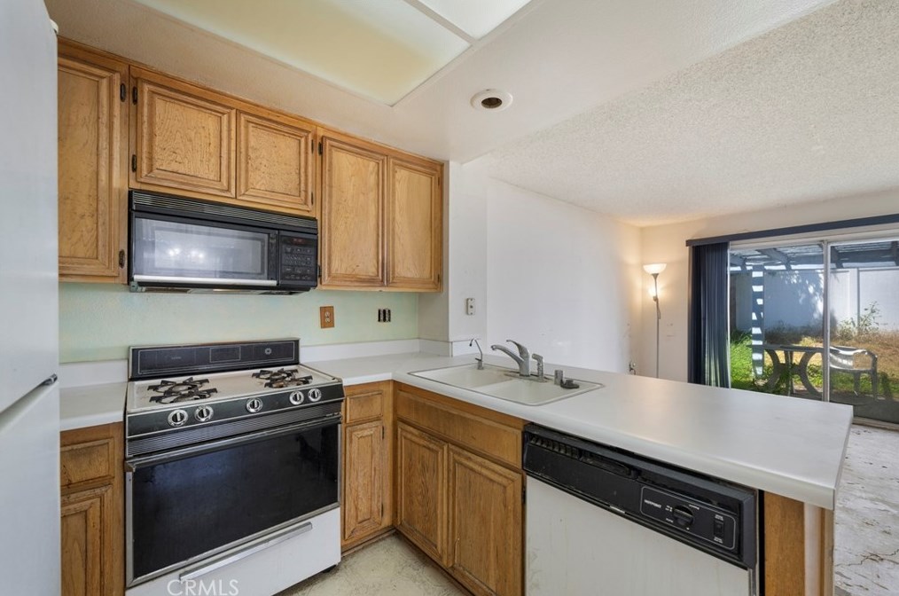 2518 Caribou Pl, Ontario CA  91761-0370 exterior