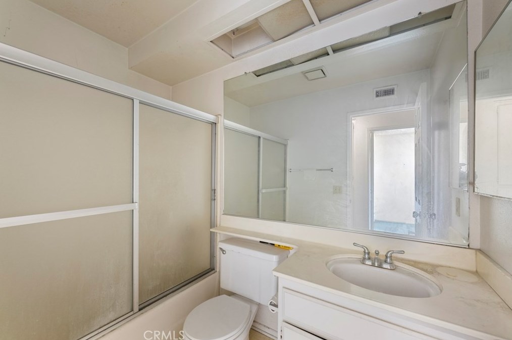 2518 Caribou Pl, Ontario CA  91761-0370 exterior