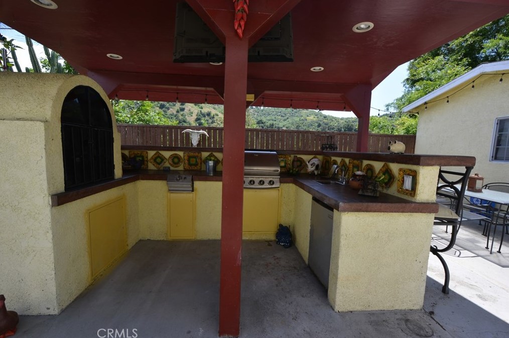 5116 Longfellow St, Los Angeles CA  90042-4522 exterior