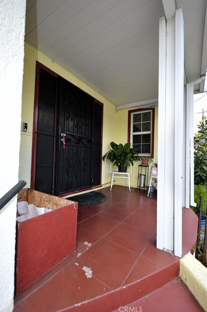 5116 Longfellow St, Los Angeles CA  90042-4522 exterior