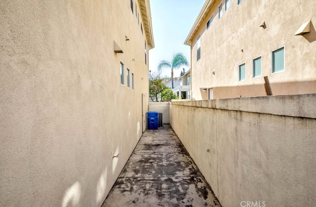 13616 Greenoak Ct, La Mirada CA  90638-6536 exterior