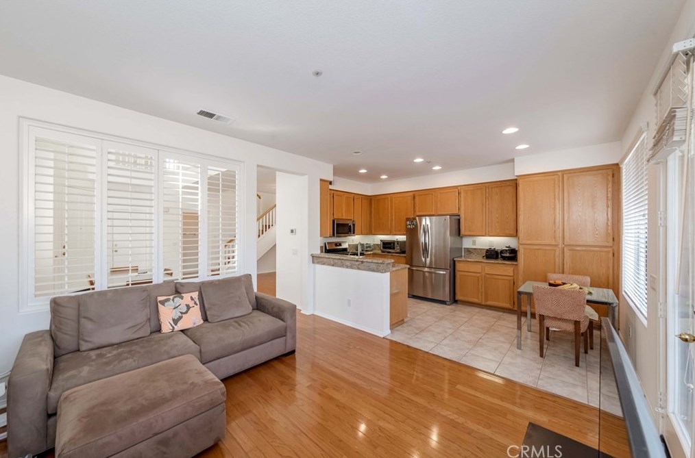 13616 Greenoak Ct, La Mirada CA  90638-6536 exterior