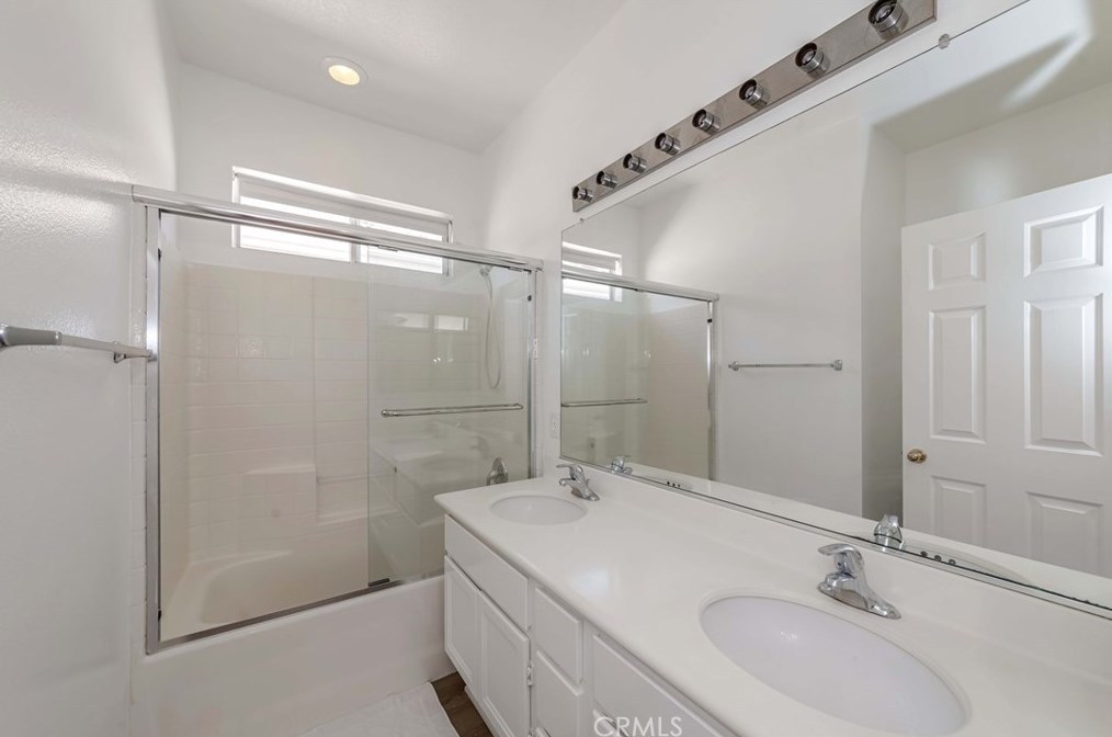 13616 Greenoak Ct, La Mirada CA  90638-6536 exterior