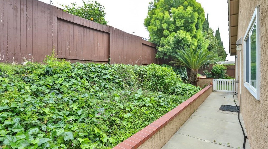 13732 Typee Way, Irvine CA  92620-3272 exterior
