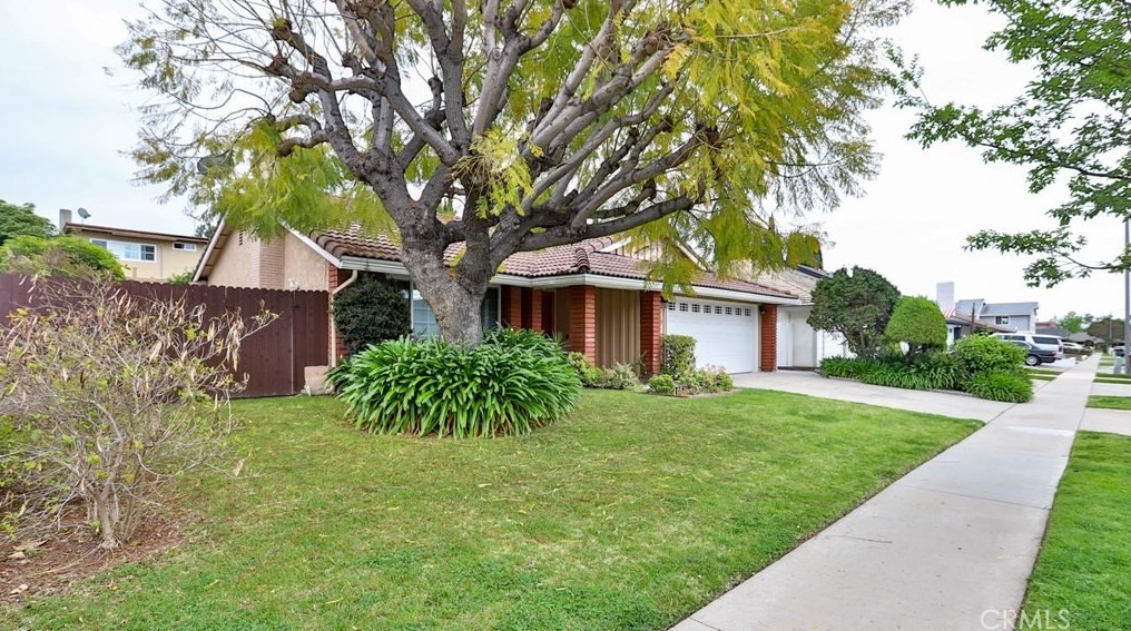 13732 Typee Way, Irvine CA  92620-3272 exterior