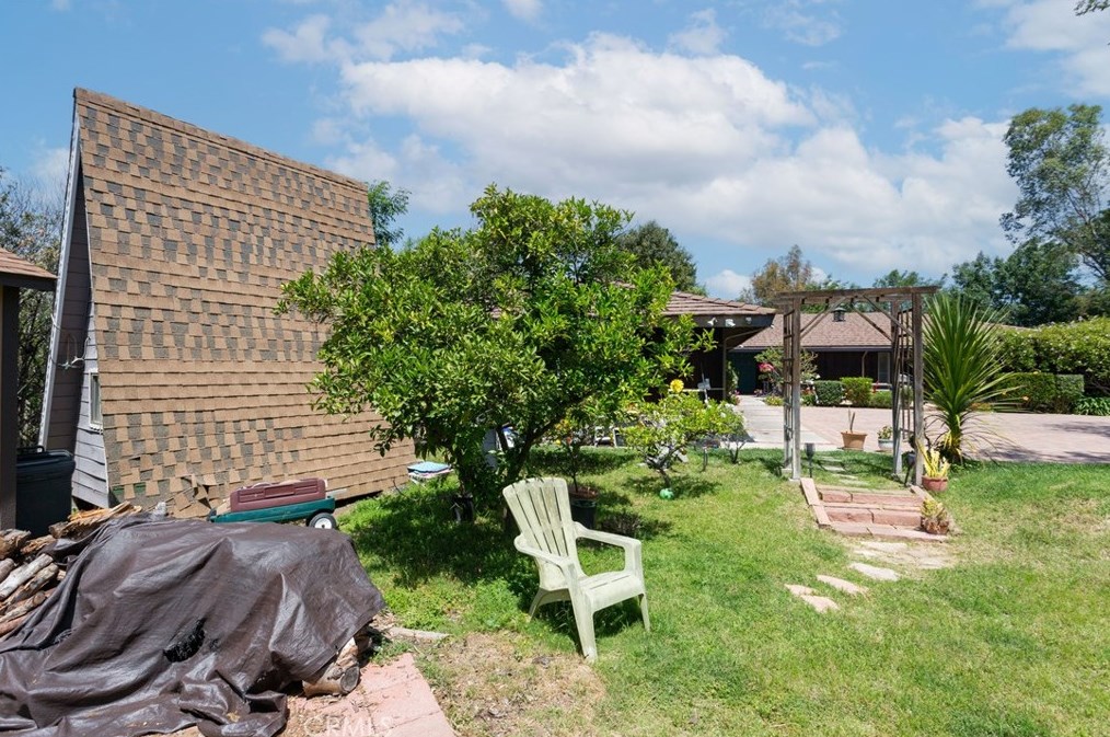 1201 Valencia Mesa Dr, Fullerton CA 92833-2219 exterior