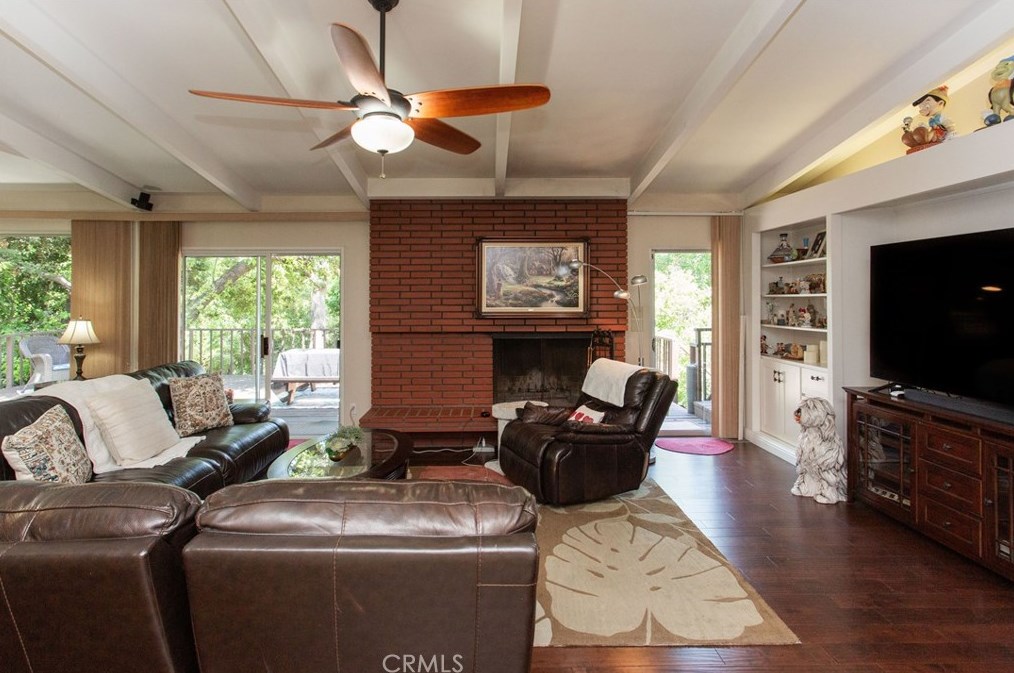 1201 Valencia Mesa Dr, Fullerton CA 92833-2219 exterior