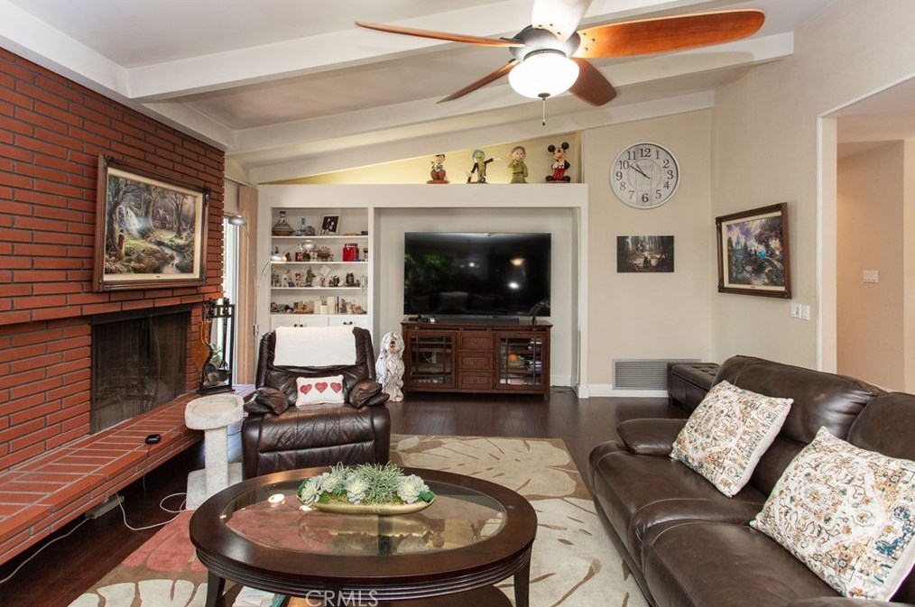 1201 Valencia Mesa Dr, Fullerton CA 92833-2219 exterior