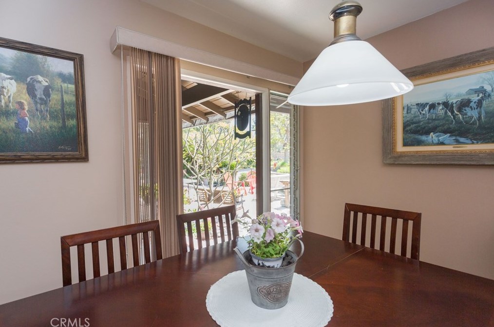 1201 Valencia Mesa Dr, Fullerton CA 92833-2219 exterior