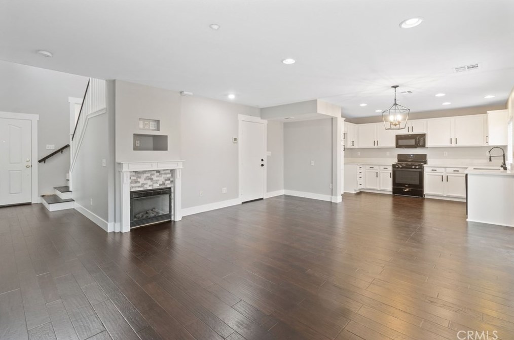 489 Hummingbird Dr, Brea CA 92823-1015 exterior