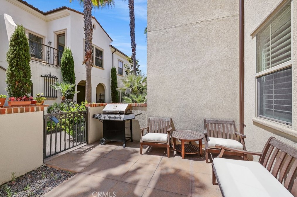 572 Melrose St, Anaheim CA  92805-4710 exterior