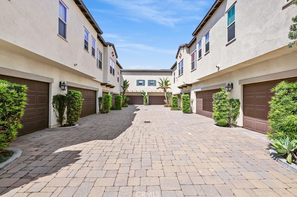 572 Melrose St, Anaheim CA  92805-4710 exterior