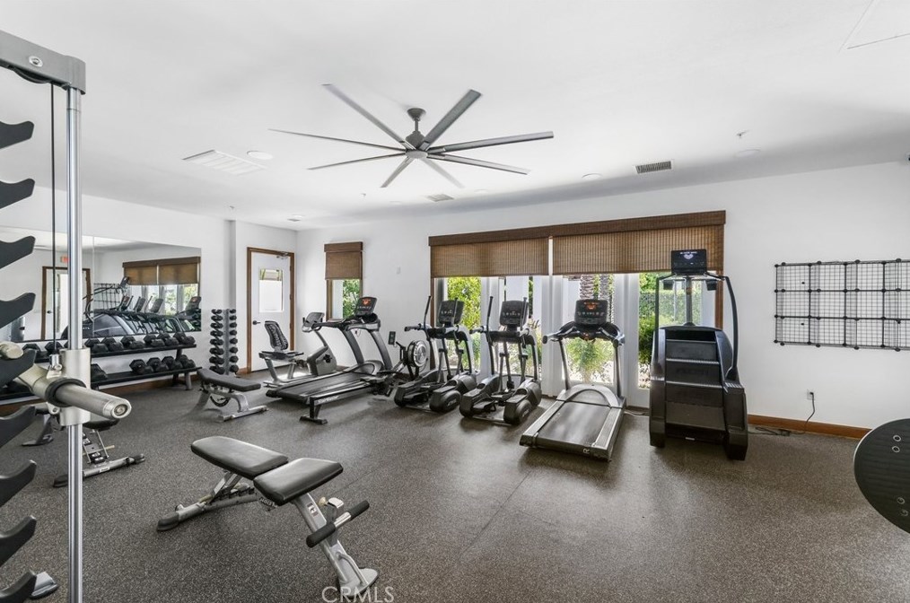 572 Melrose St, Anaheim CA  92805-4710 exterior