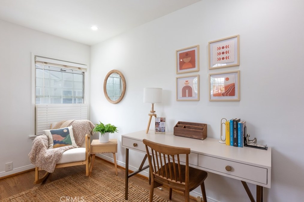 419 46 St, Long Beach CA  90807-1426 exterior