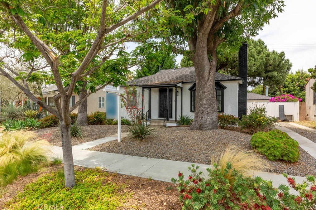 419 46th St, Long Beach CA  90807-1424 exterior