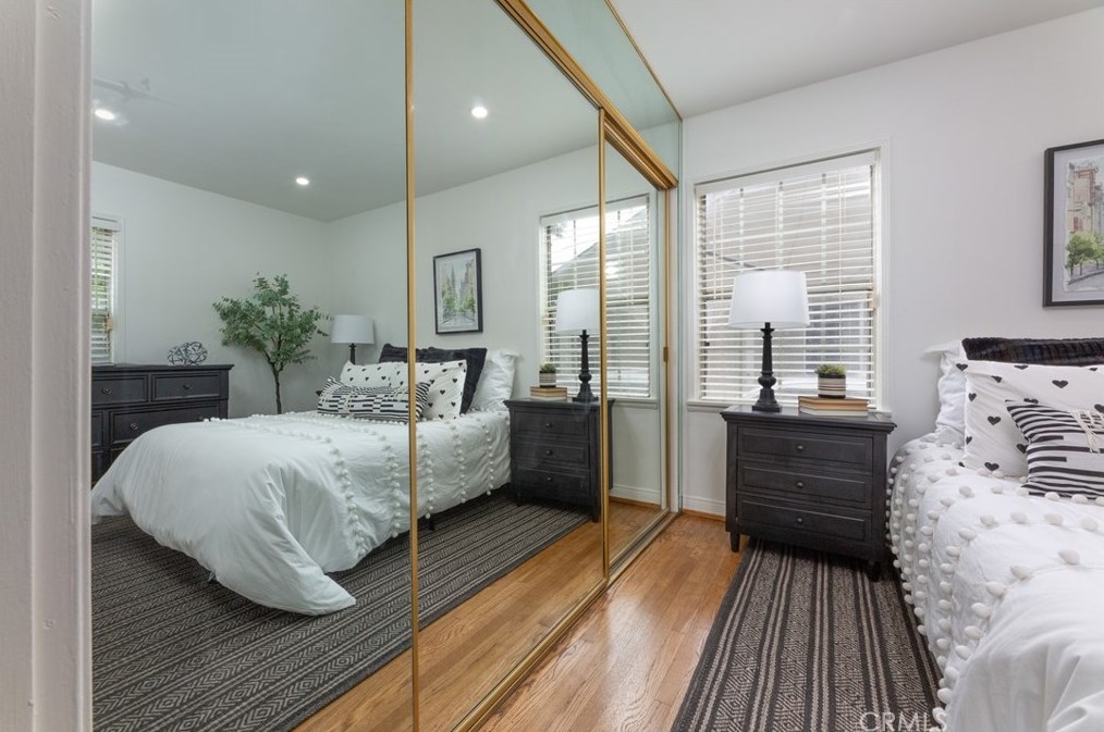 419 46 St, Long Beach CA  90807-1426 exterior