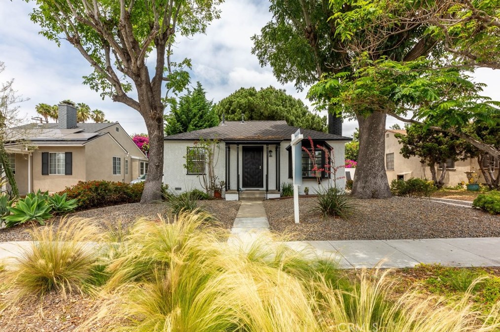 419 46 St, Long Beach CA  90807-1426 exterior