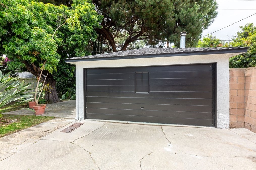 419 46 St, Long Beach CA  90807-1426 exterior