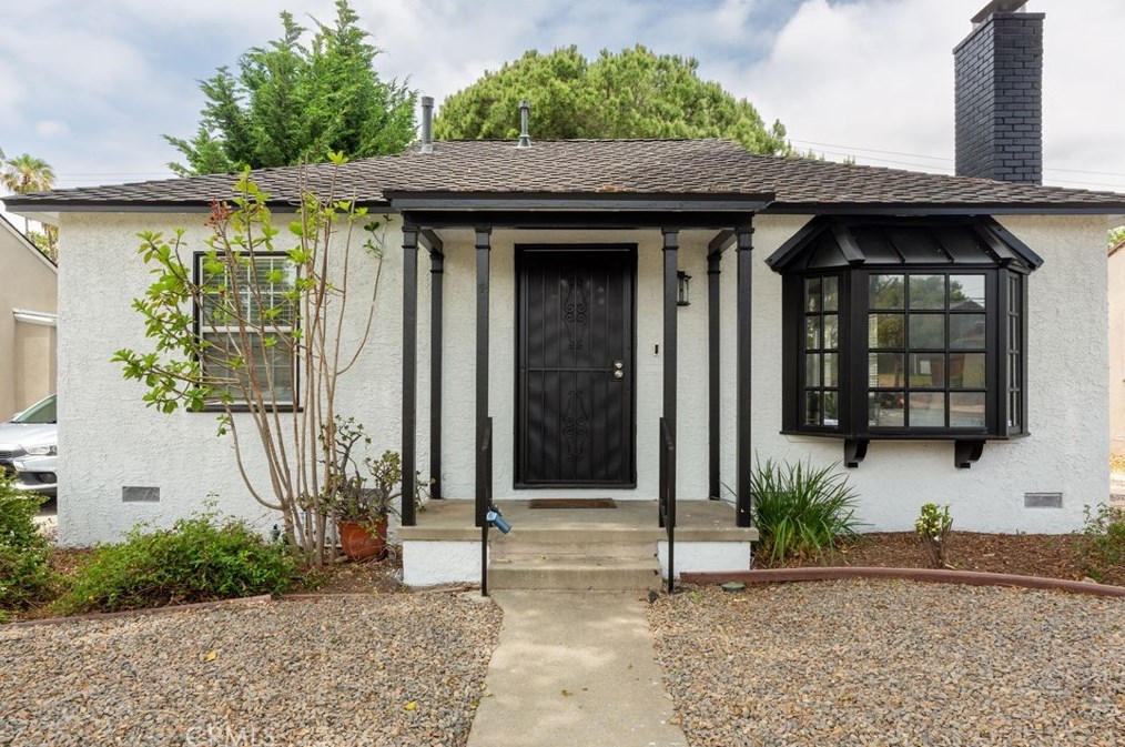 419 46 St, Long Beach CA  90807-1426 exterior