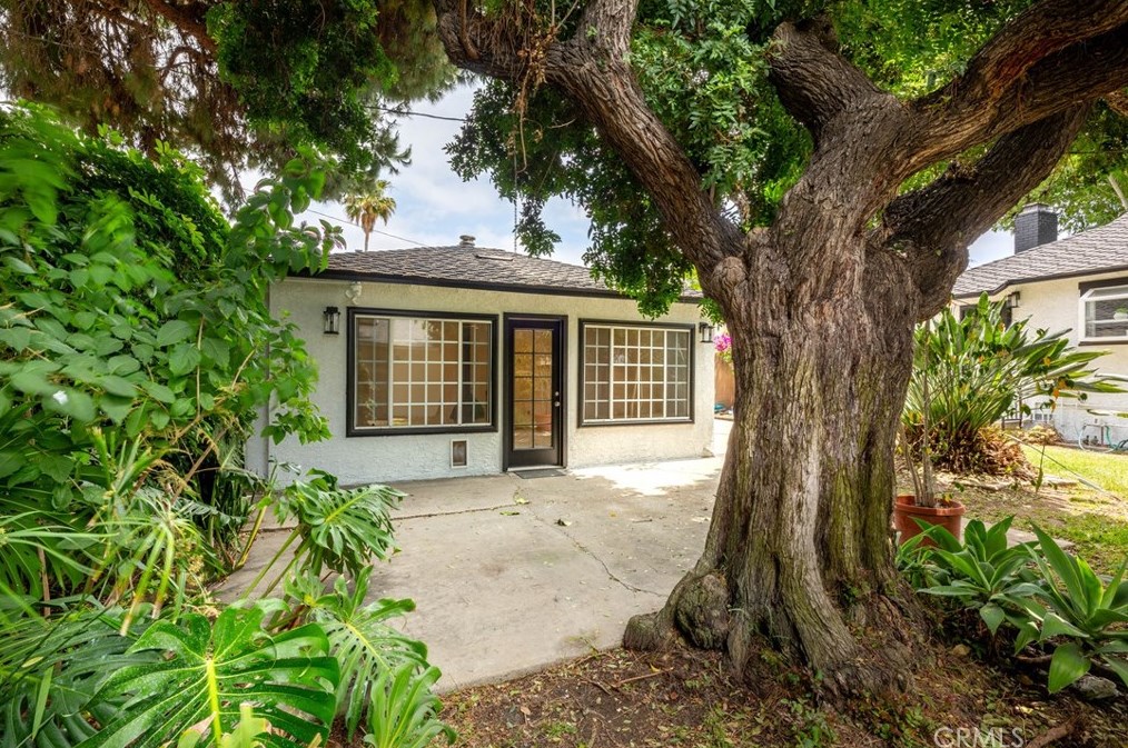 419 46 St, Long Beach CA  90807-1426 exterior