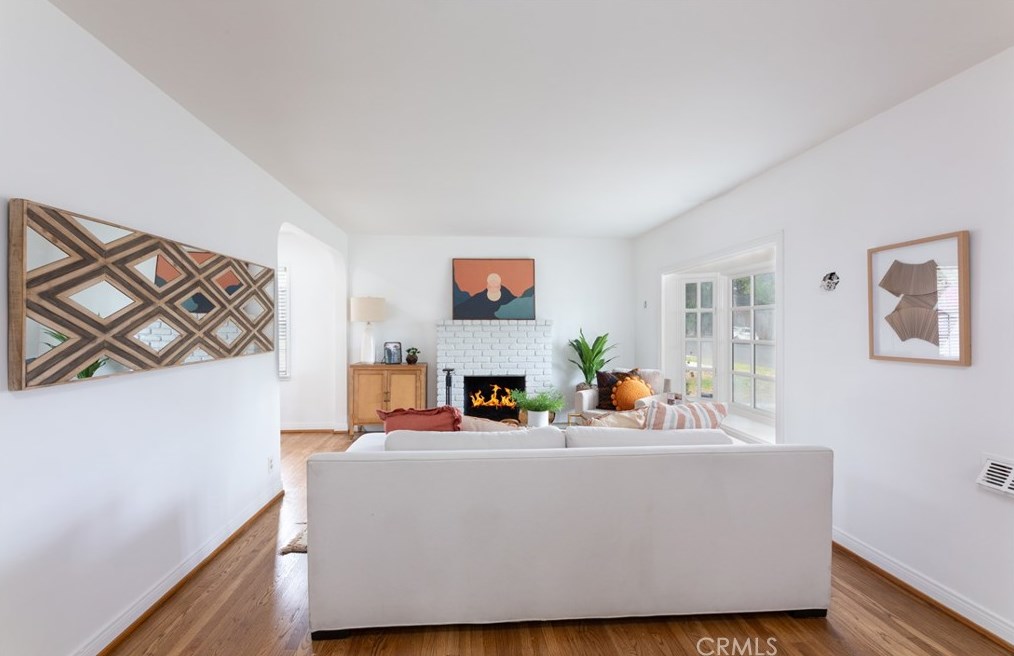 419 46 St, Long Beach CA  90807-1426 exterior