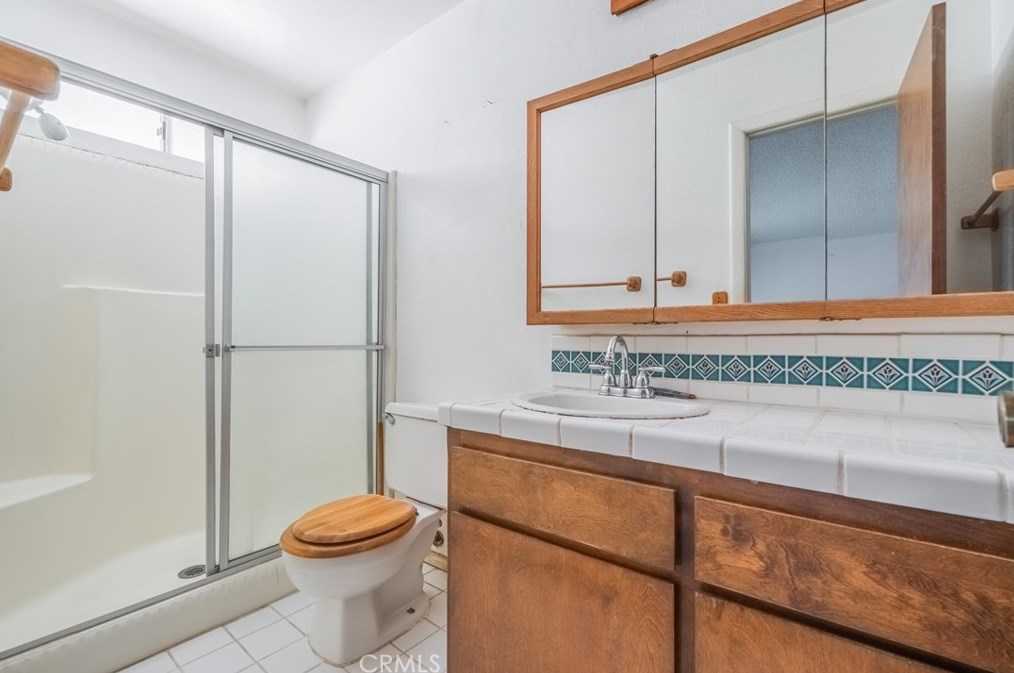 18395 Alexander St, Perris CA 92570-8454 exterior