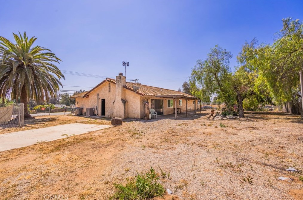 18395 Alexander St, Perris CA 92570-8454 exterior