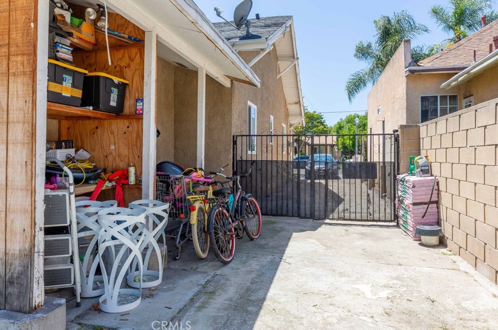 414 Emily St, Anaheim CA  92805-4734 exterior