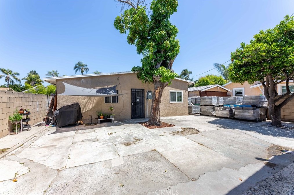 414 Emily St, Anaheim CA  92805-4734 exterior