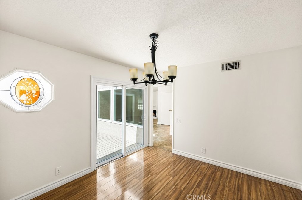 2100 Wellington Ave, Santa Ana CA 92701-3183 exterior