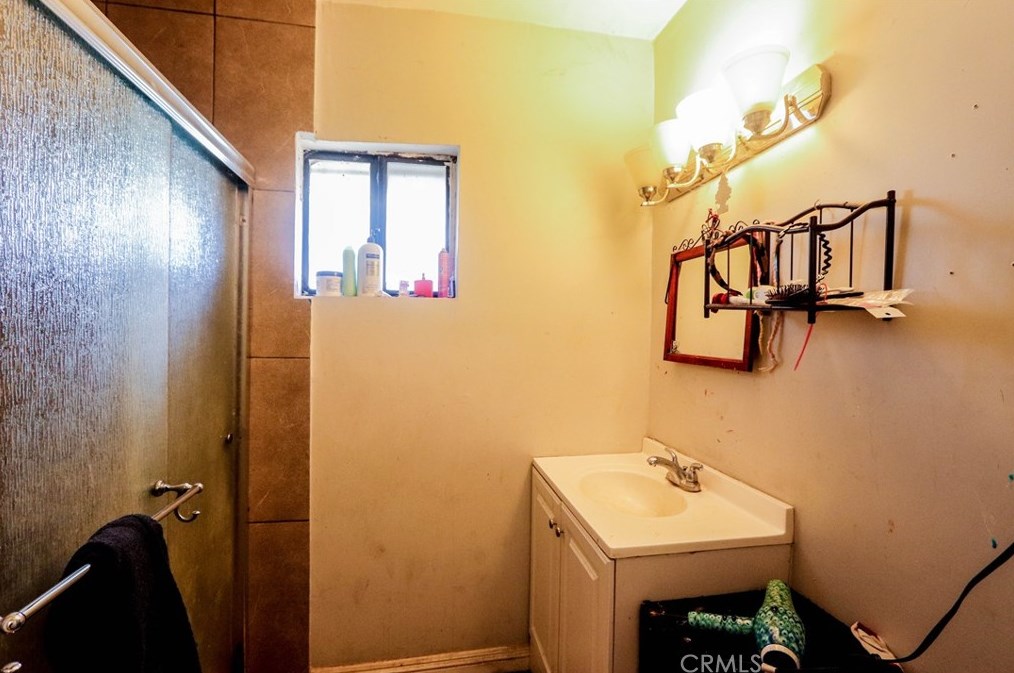 3959 Wallace St, Riverside CA  92509-6840 exterior