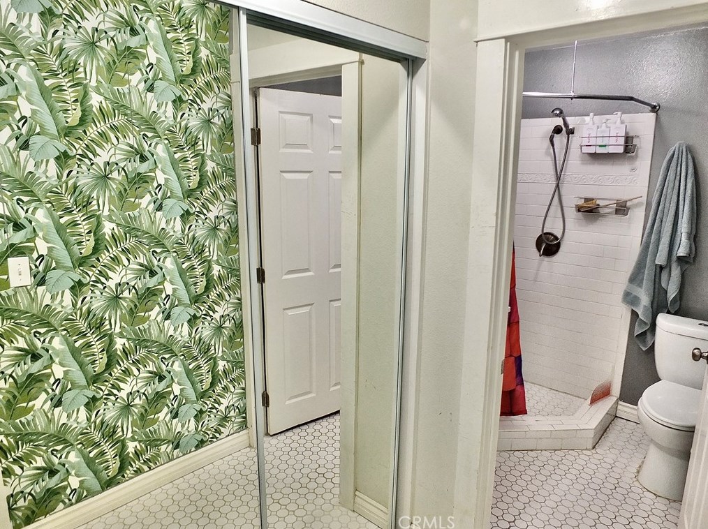 742 Toledo Walk, Long Beach CA  90813-4915 exterior