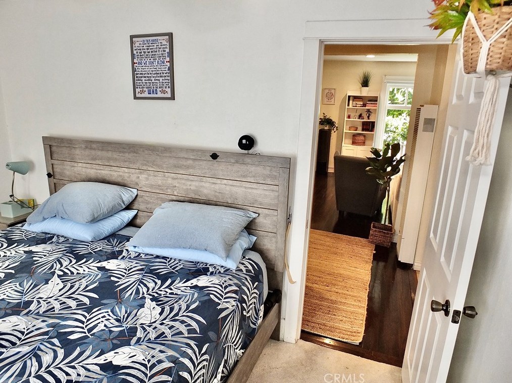 742 Toledo Walk, Long Beach CA  90813-4915 exterior