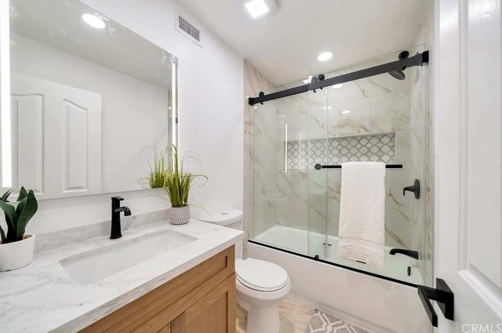 4831 Redbluff Cir, Irvine CA  92604-2475 exterior