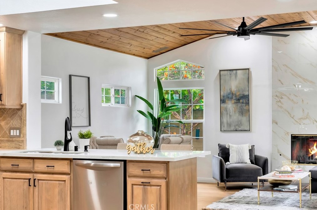 4831 Redbluff Cir, Irvine CA  92604-2475 exterior