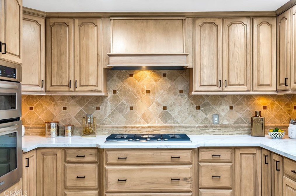 4831 Redbluff Cir, Irvine CA  92604-2475 exterior