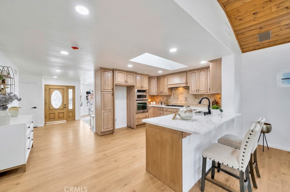 4831 Redbluff Cir, Irvine CA  92604-2475 exterior